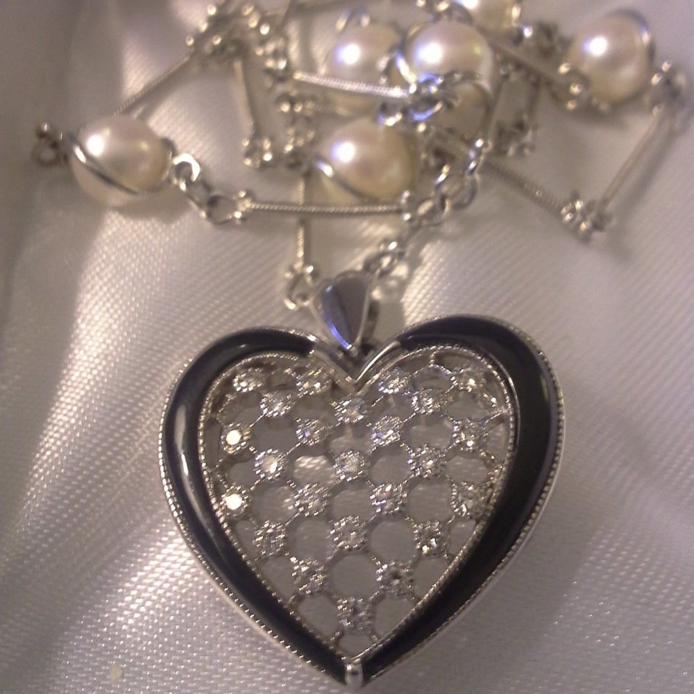 White Gold Heart Necklace wi Diamonds,Pearl& Onyx
